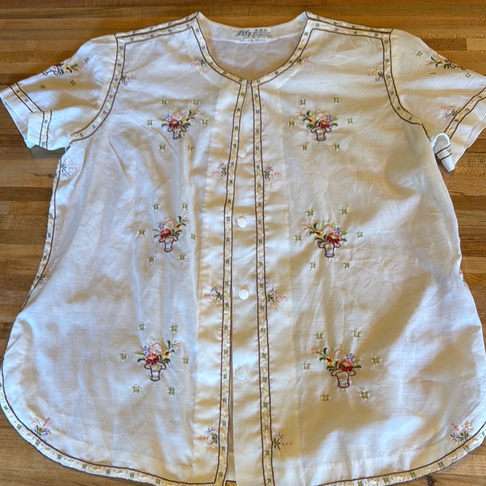 Vintage Lily Floral Embroidered Blouse